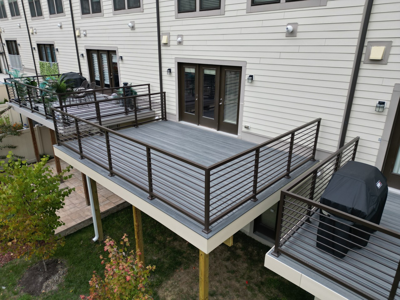 Townhome Deck with Sleek Aluminum Railings